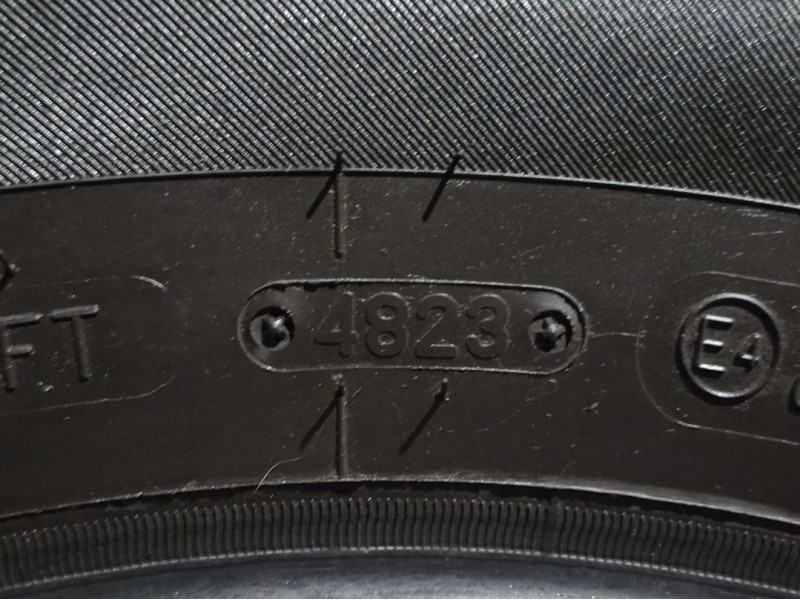 Recambio de neumaticos para » otros... sin categoria   referencia OEM IAM 2457016 2457016 2457016111